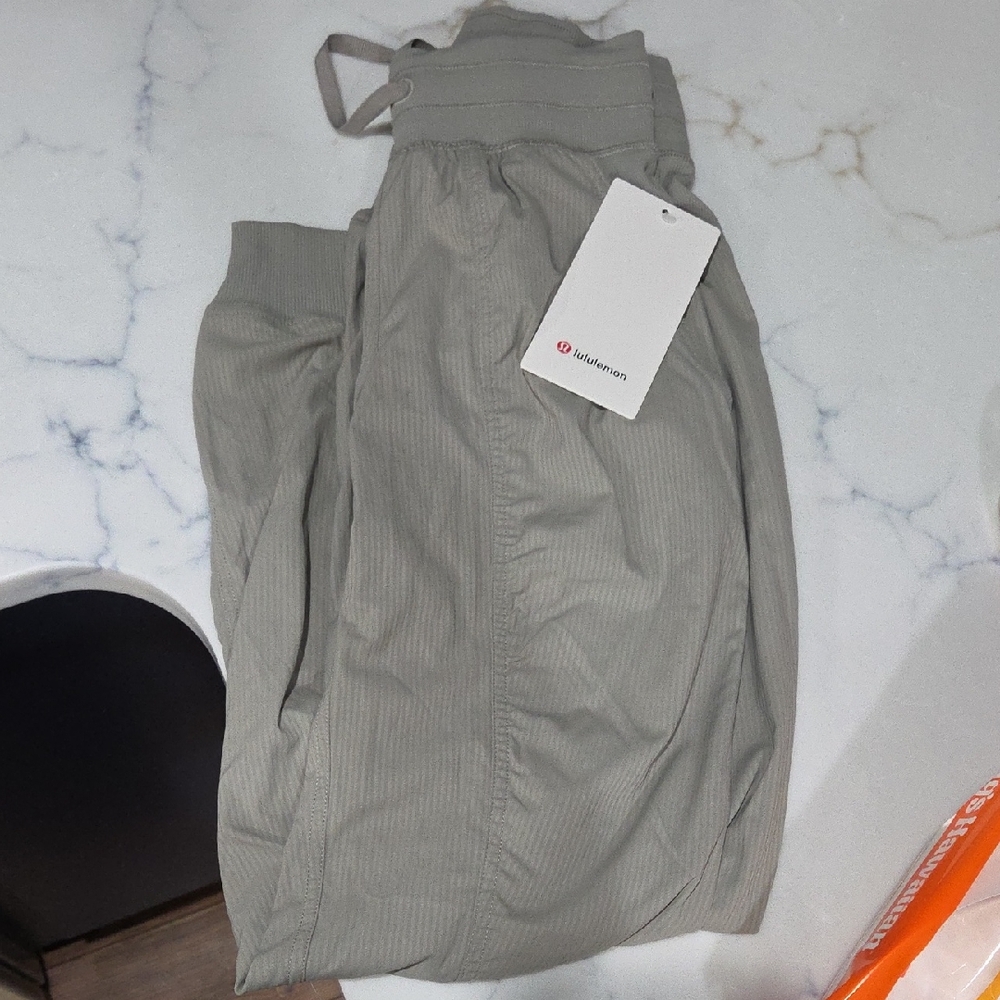 Lululemon Dance Studio Mid-Rise Jogger *Color:Riverstone *Full Length